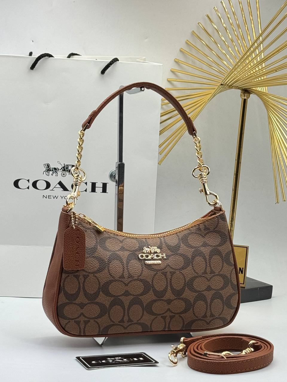 Coach Teri -  Καφέ