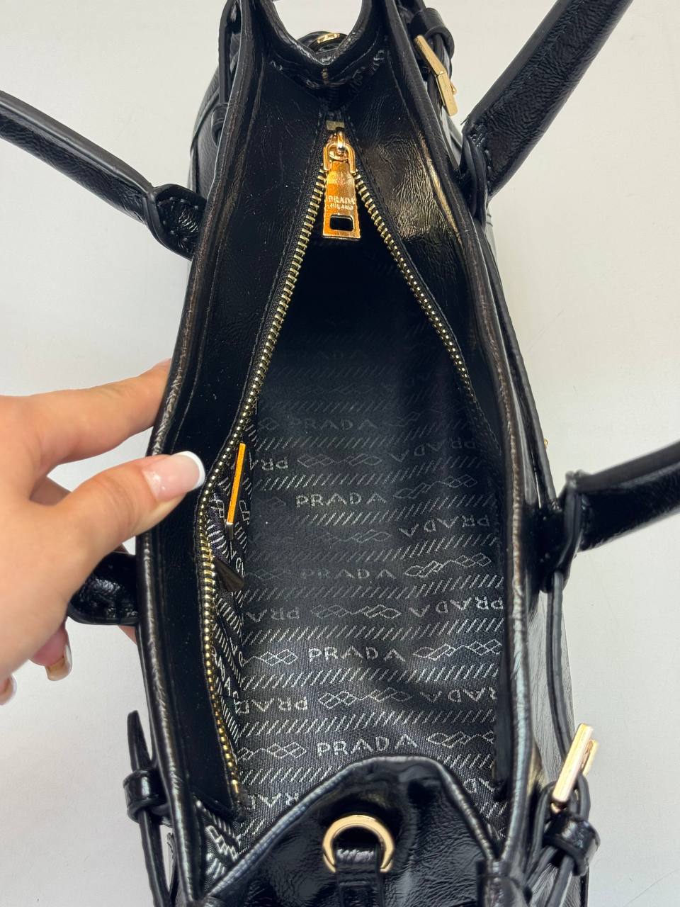 Prada Bonnie - Black